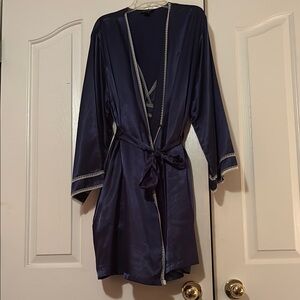 Elegant Navy Blue Satin Robe and nightgown from jones New York